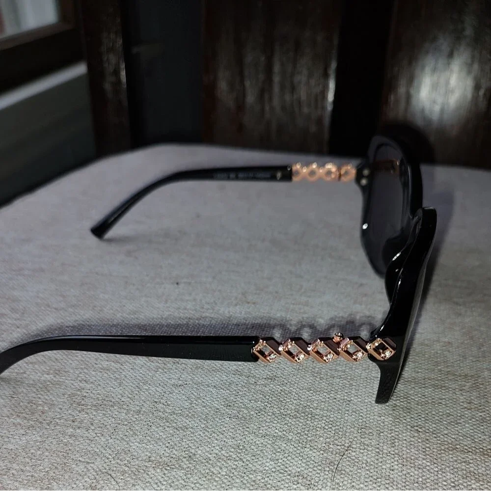 Wide Framed Black Bifocal Sunglasses 2.5 Magnification